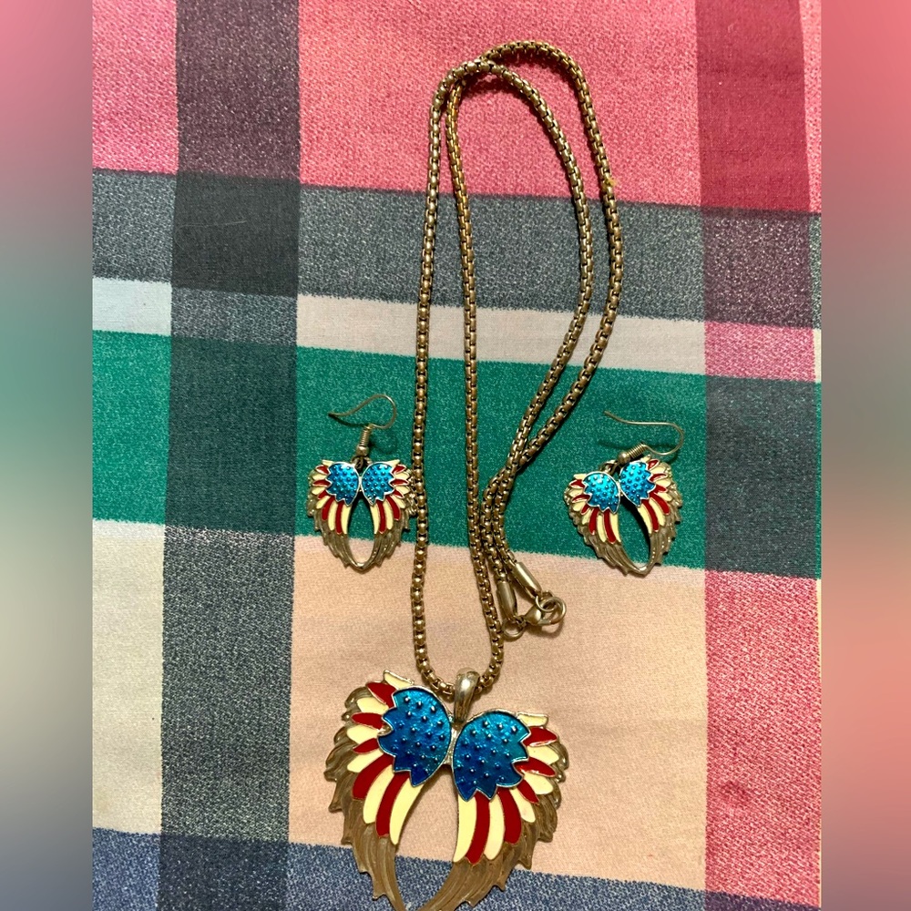 NECKLACE & EARRINGS SET